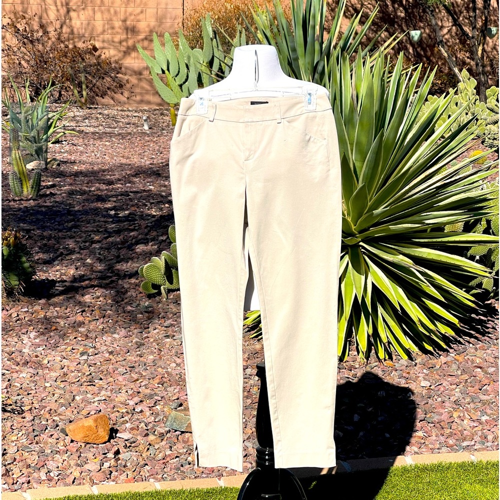 WOMAN KHAKI JEANS
